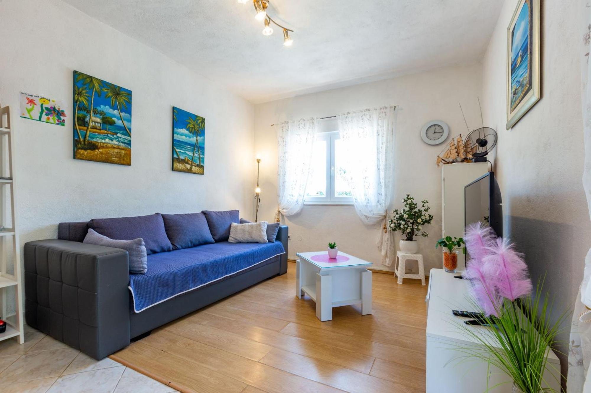 Holiday Home Flora Zara Esterno foto